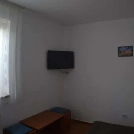 Casa Omer 2*