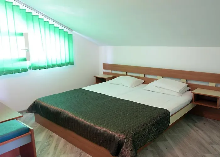 Guest house Casa Omer 2*